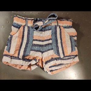 Multicolor comfy shorts with belt